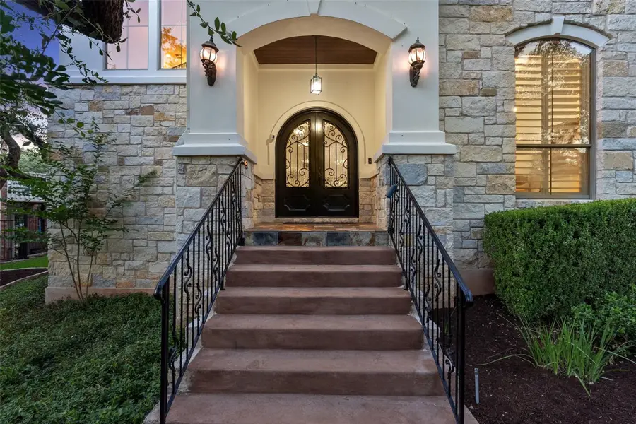18 Hedgebrook Way, The Hills, TX 78738 - #2