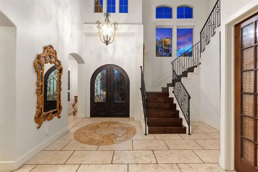 18 Hedgebrook Way, The Hills, TX 78738 - #3