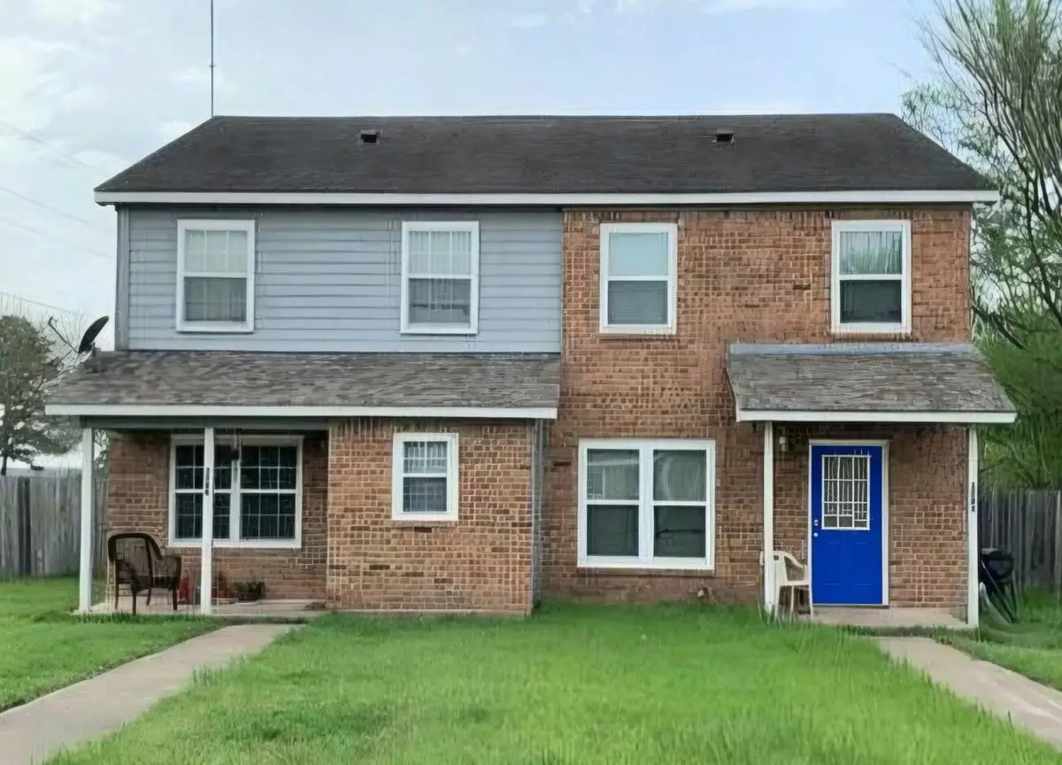 306 Anderson St #A & B, Smithville, TX 78957 - #1