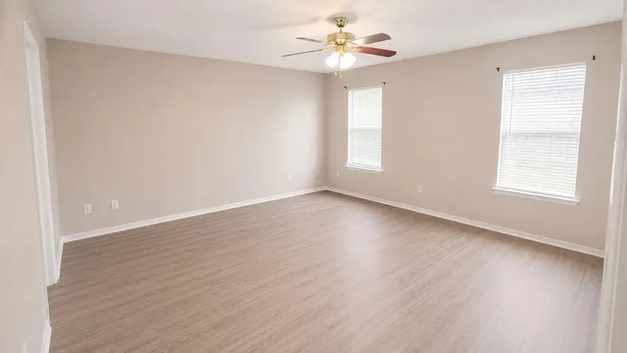 210 Lucky Clover Ln, Hutto, TX 78634 - #3