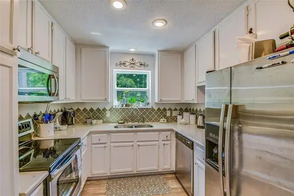 6600 Valleyside Rd #B8, Austin, TX 78731