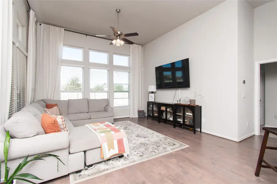 116 Salt Fork Dr, Liberty Hill, TX 78642 - #2