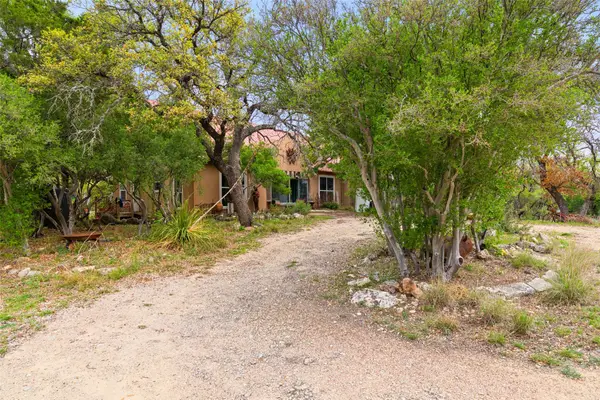 452 River View Dr, Johnson City, TX 78636