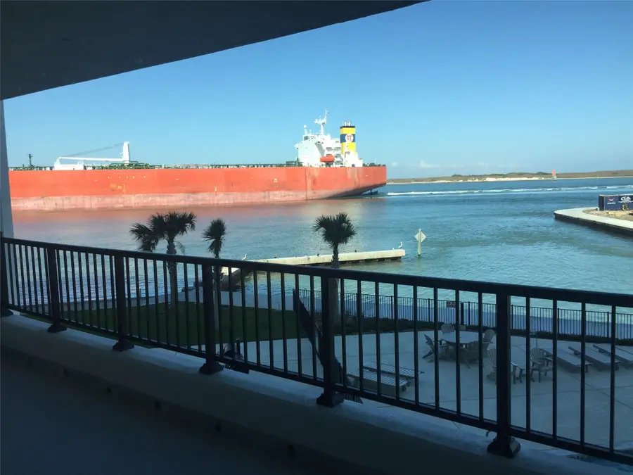 1000 N Station St #106, Port Aransas, TX 78373 - #2
