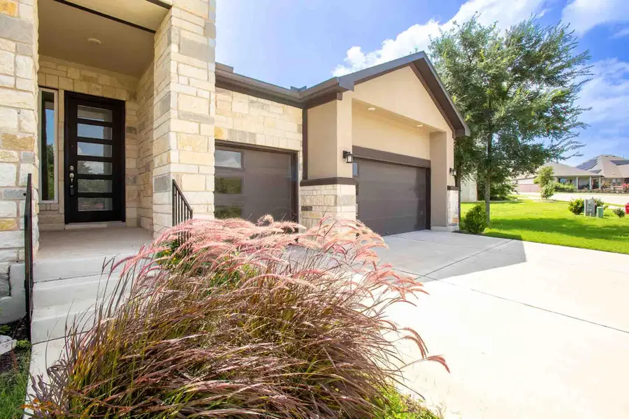 276 Washington Dr, Kyle, TX 78640 - #2