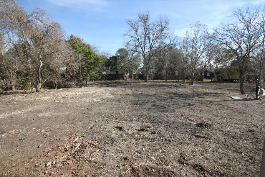 1106 Wichita St, Lockhart, TX 78664 - #2