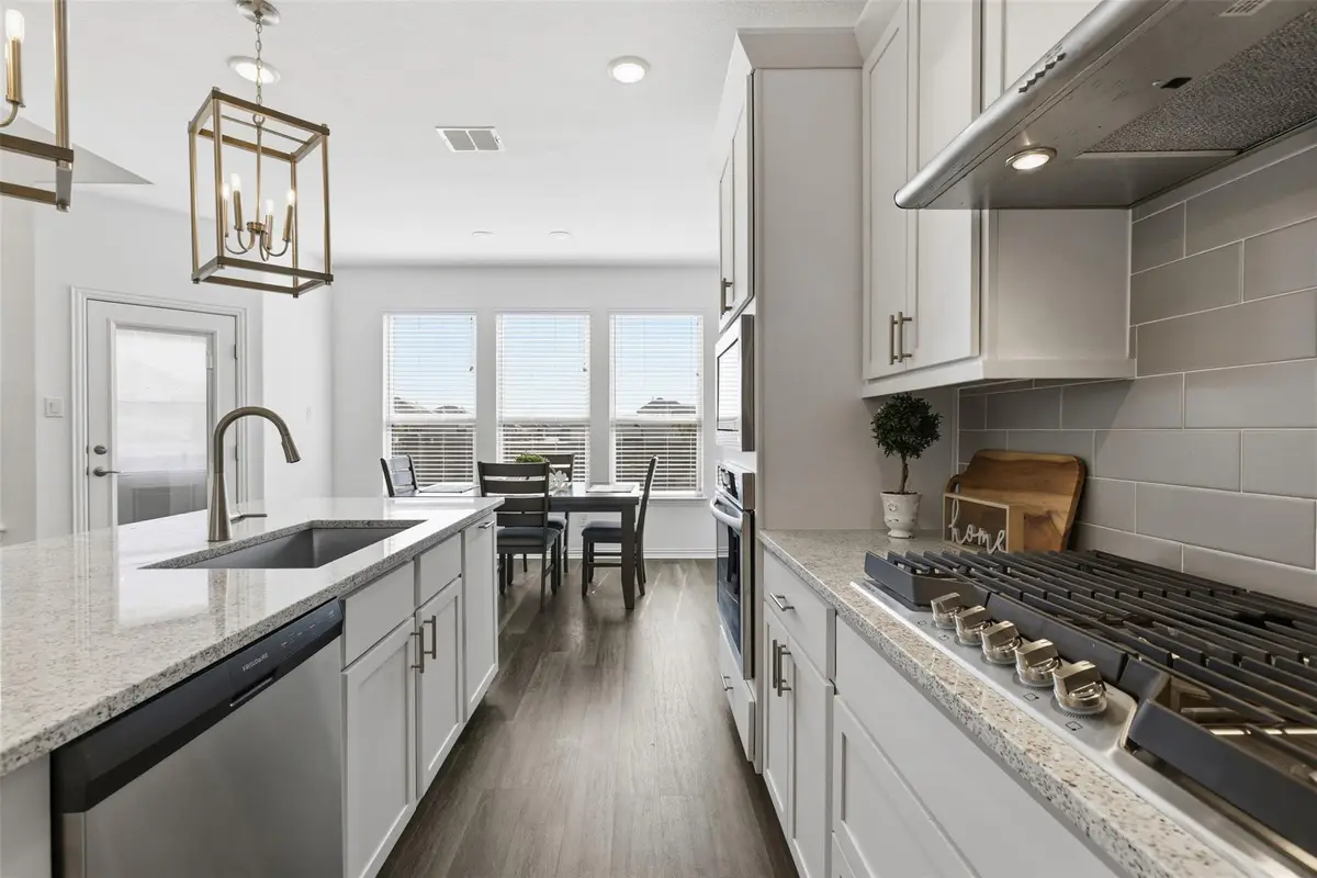 316 Clearlake Dr, Hutto, TX 78634 - #1