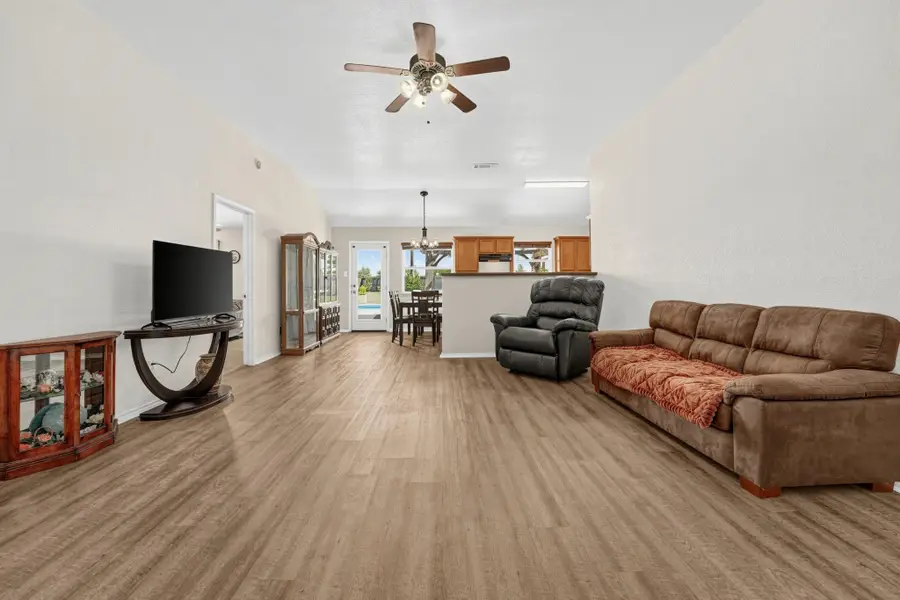 823 Ruby Ct, Jarrell, TX 76537 - #3