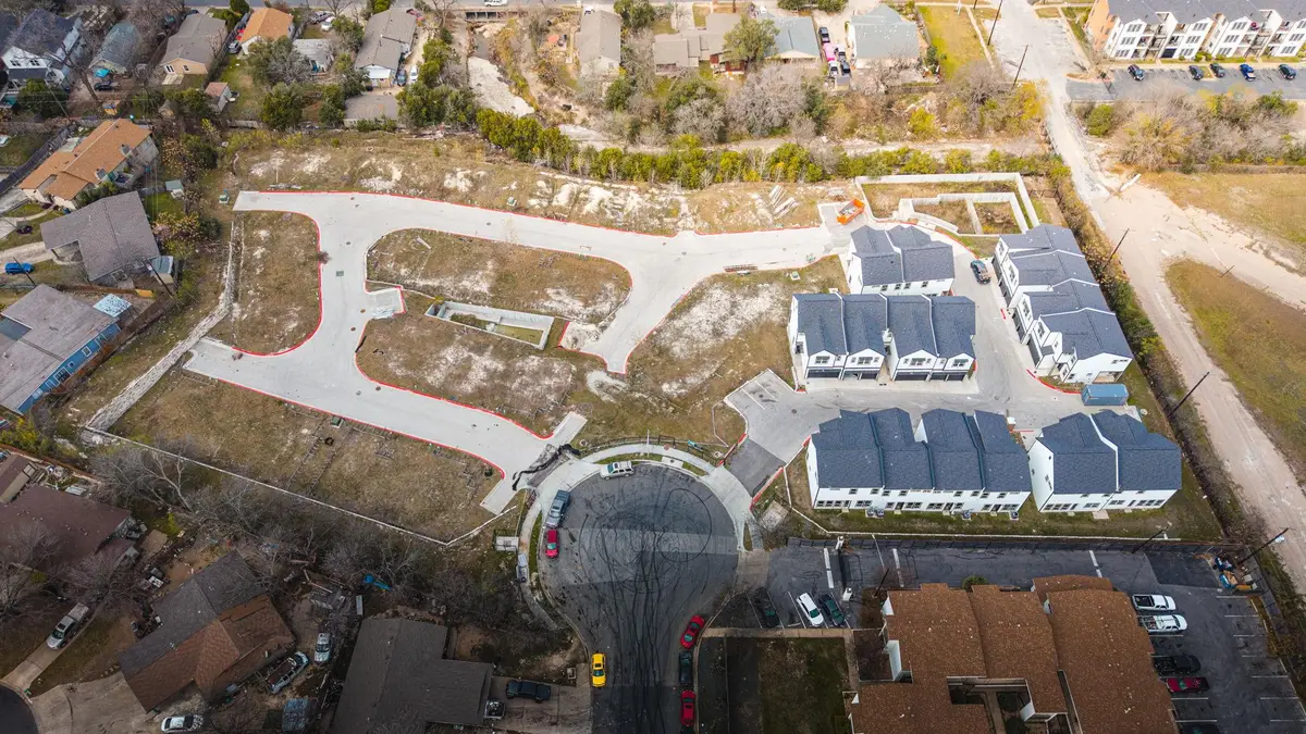 1300 Mckie Dr, Austin, TX 78752 - #1