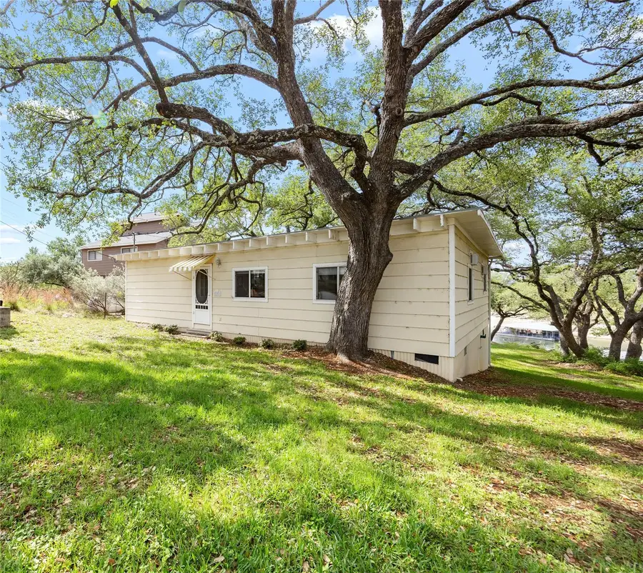 1131 Edgewater Dr, Spicewood, TX 78669 - #2
