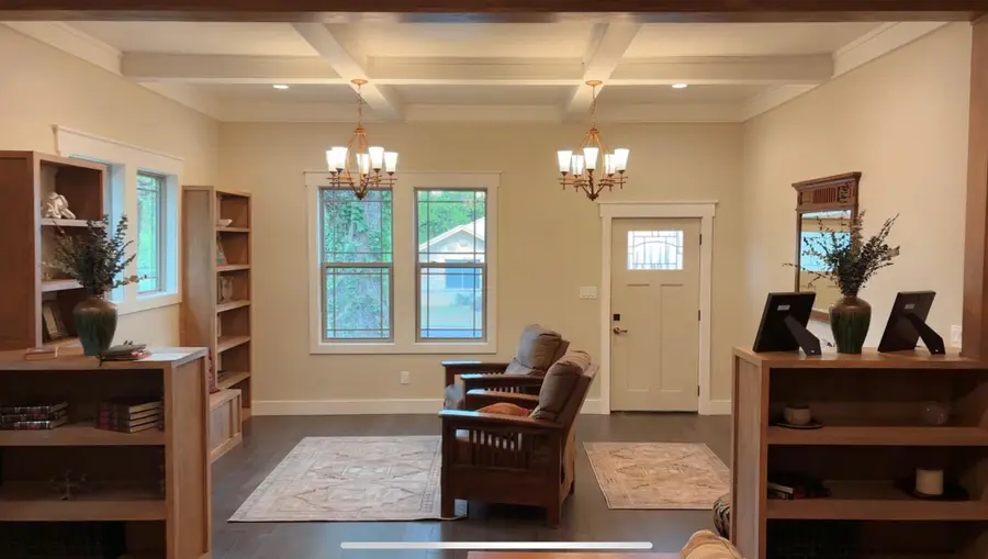 701 S Vandeveer St, Burnet, TX 78611 - Image #3