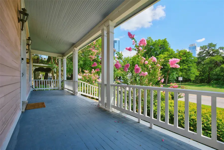 812 W 10th St, Austin, TX 78701 - #3