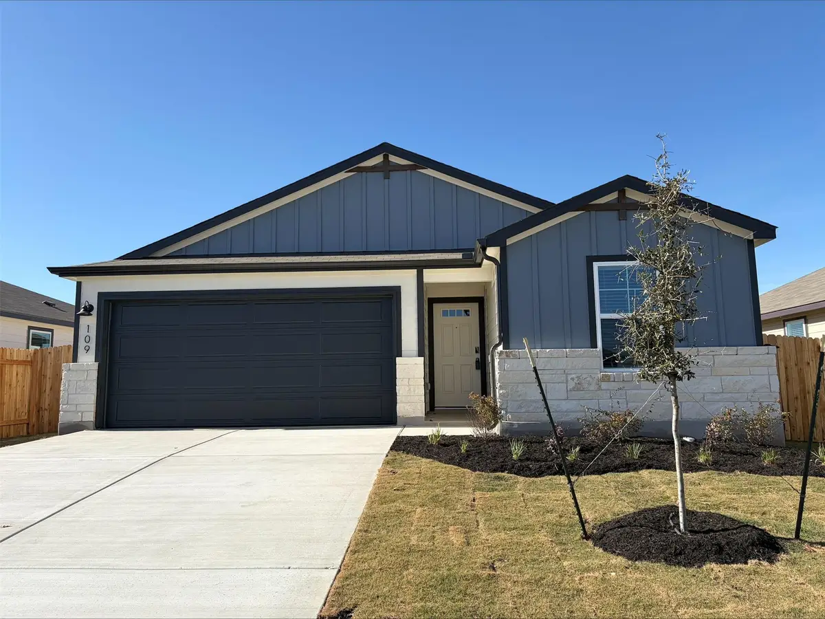 109 Honey Bee, Jarrell, TX 76537 - Image #1