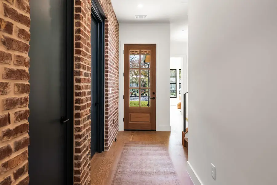 1504 Alegria Rd, Austin, TX 78757 - Image #3