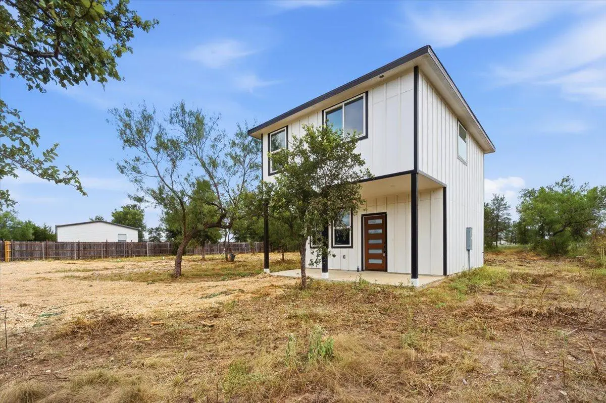 140 Lobo Ln, Cedar Creek, TX 78612 - #1