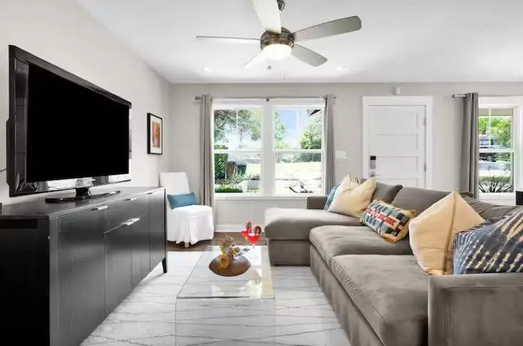 1809 W 10th St, Austin, TX 78703 - Image #3