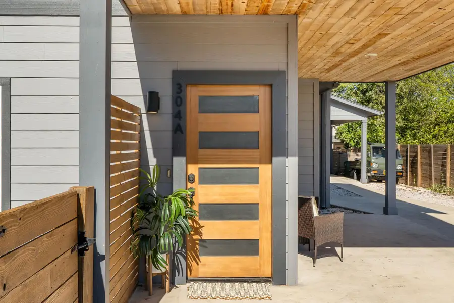304 Blackson Ave, Austin, TX 78752 - Image #3