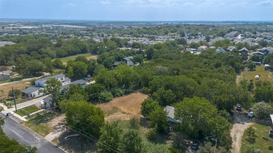 2305 Thrasher Ln, Austin, TX 78741 - #2