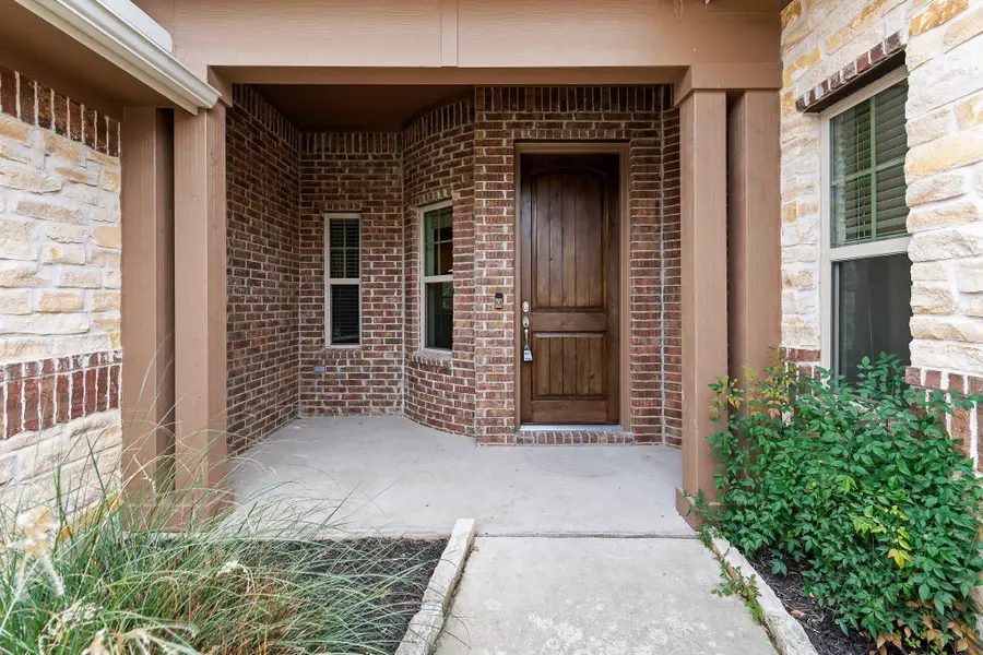 201 Loch Lomond St, Hutto, TX 78634 - Image #3