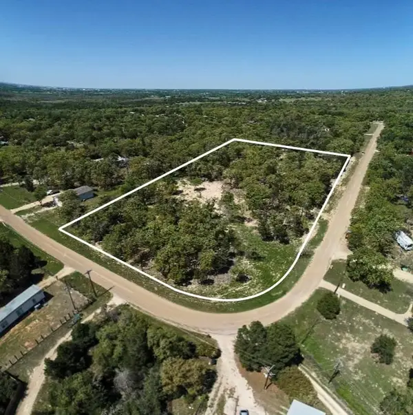 198 Wayside Dr, Elgin, TX 78621