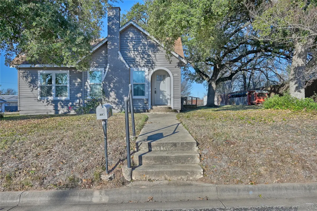 385 S Caldwell St, Giddings, TX 78942 - Image #1
