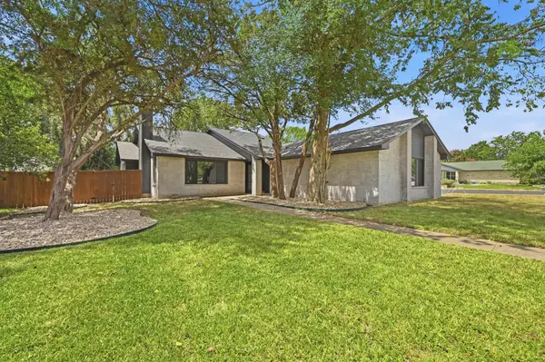 4013 Reynosa Dr, Austin, TX 78739