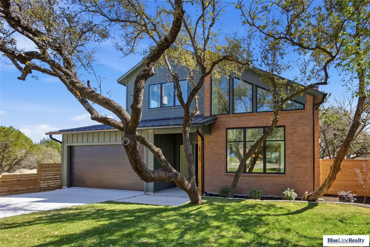 18305 Lake Oaks Dr, Jonestown, TX 78645 - #1