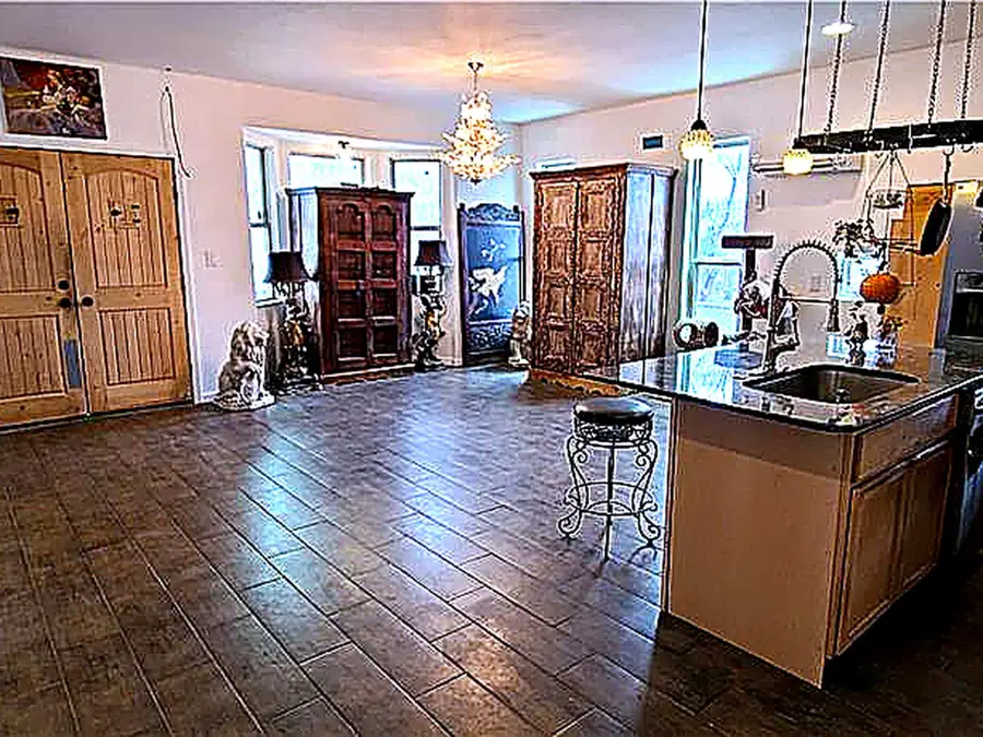 2003 E 9th St, Austin, TX 78702 - Image #3