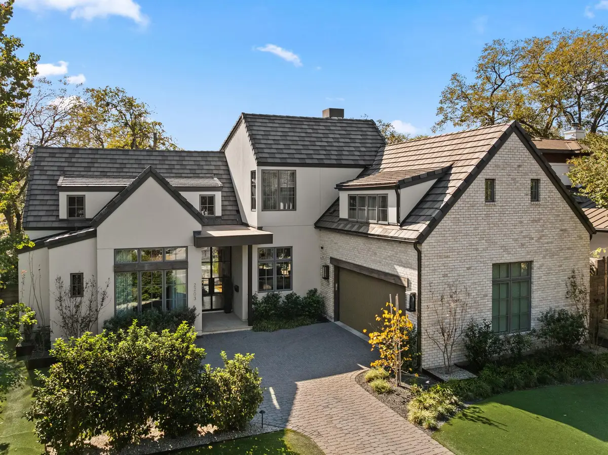 2203 Greenlee Dr, Austin, TX 78703 - Image #1