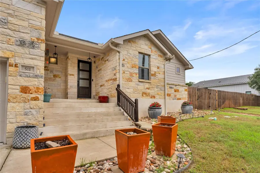 511 Taylor Dr, Horseshoe Bay, TX 78657 - #3