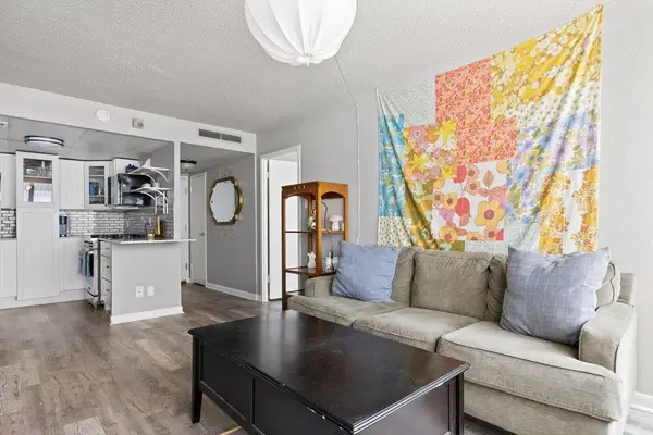 1800 Lavaca St #207, Austin, TX 78701