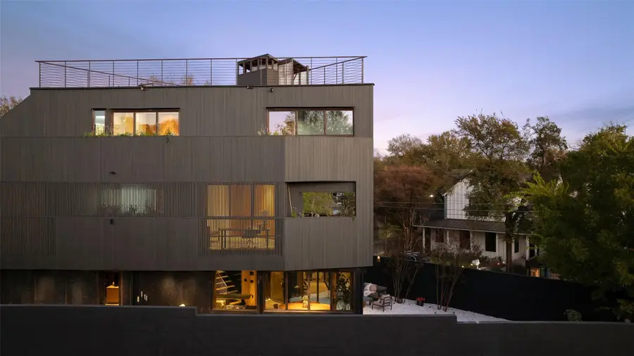 2302 E 11th St, Austin, TX 78702 - Image #3