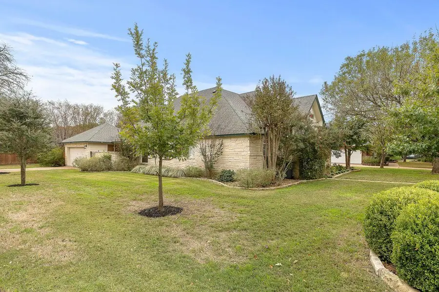 11001 River Plantation Dr, Austin, TX 78747 - Image #2