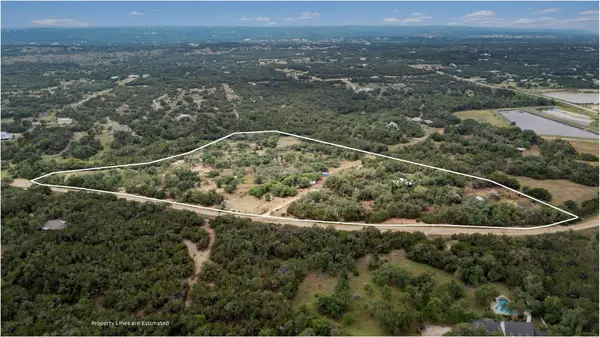 204 E Lakeshore Dr, Dripping Springs, TX 78620