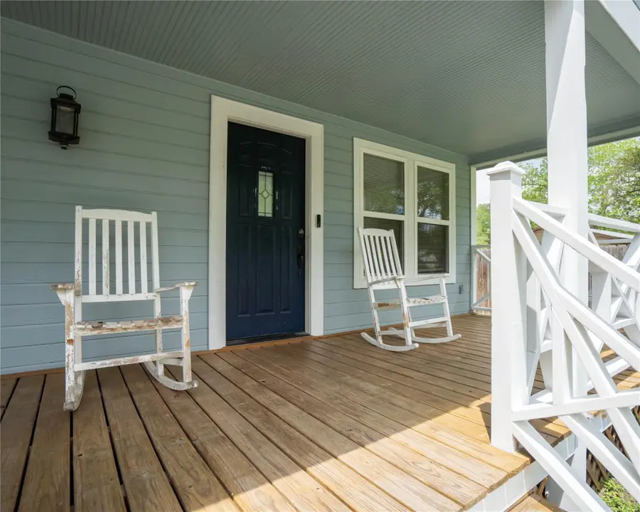 404 Rivers St, Smithville, TX 78957 - #2