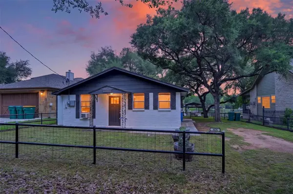 405 Robin Hood Ln, Granite Shoals, TX 78654