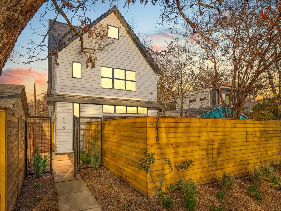 2618 E 4th St, Austin, TX 78702 - Image #2