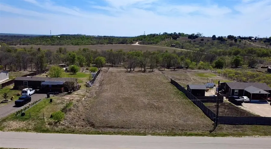 310 Rancho Linda Dr, Lockhart, TX 78644 - #2