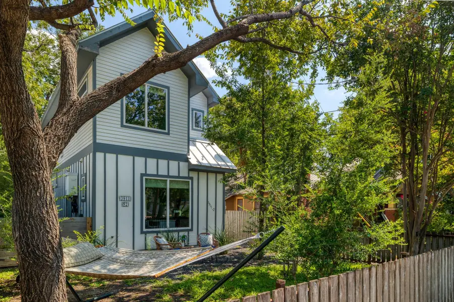 3911 Duval St #2, Austin, TX 78751 - #2