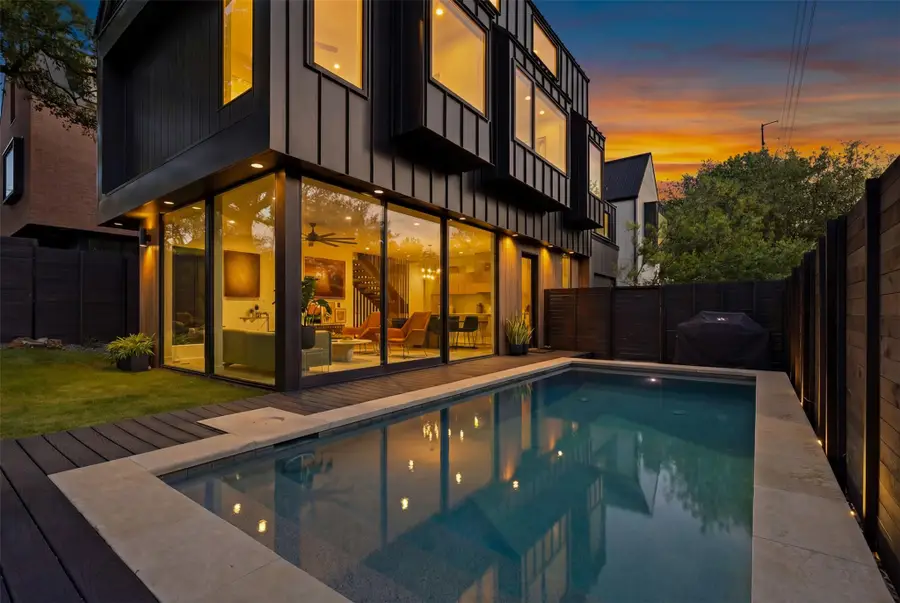 917 James St #1, Austin, TX 78704 - #2