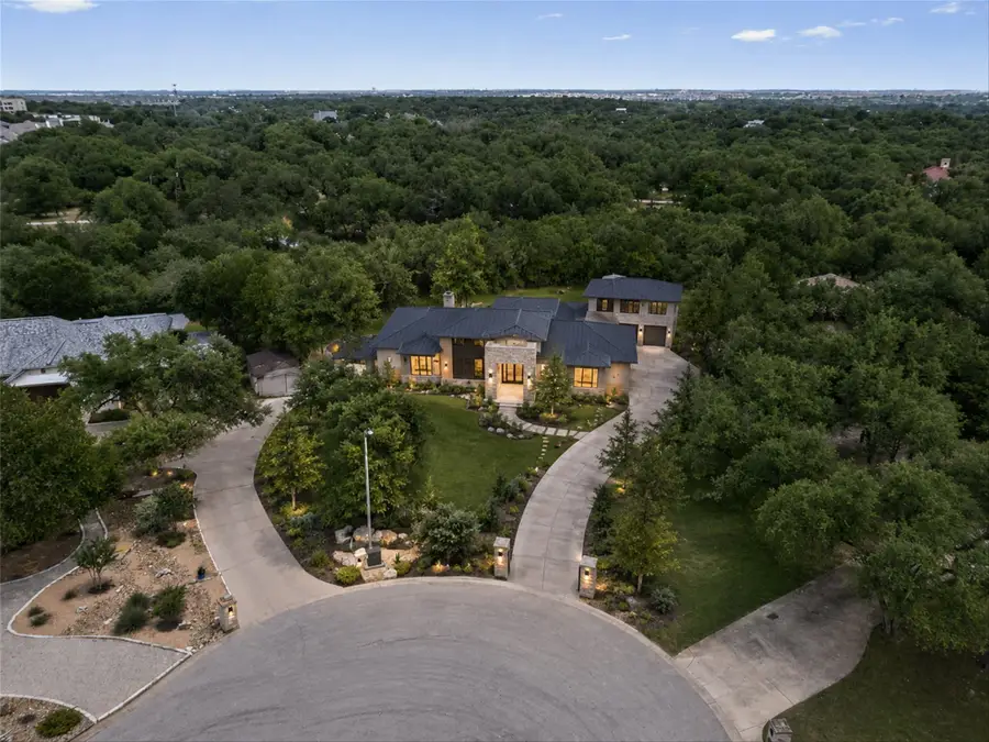 120 E Rustle Cv, Georgetown, TX 78628 - #2