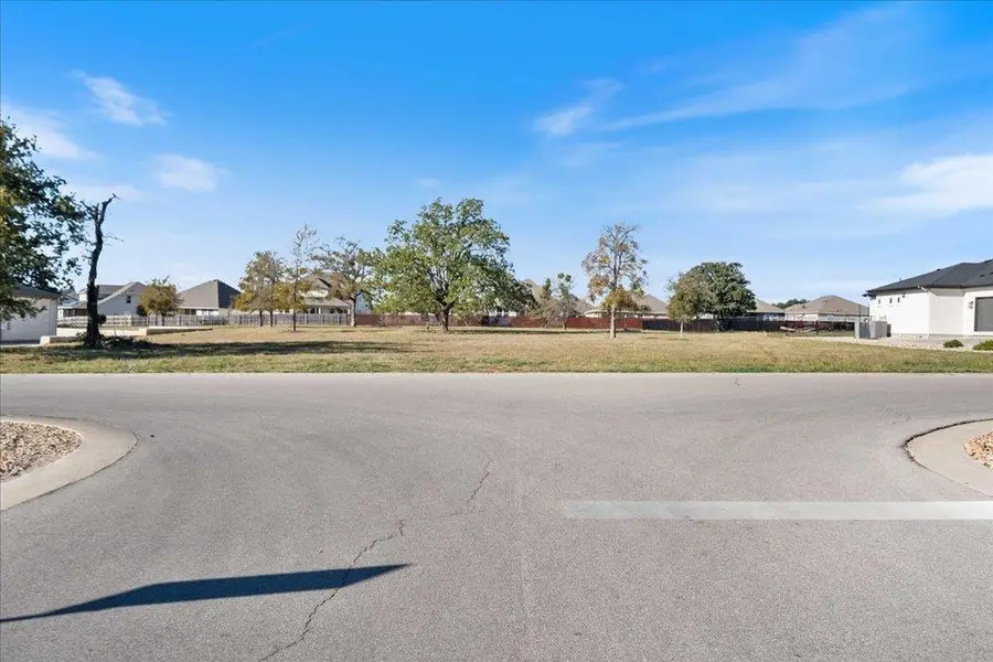 301 Lazy Creek Dr, Georgetown, TX 78628 - Image #2