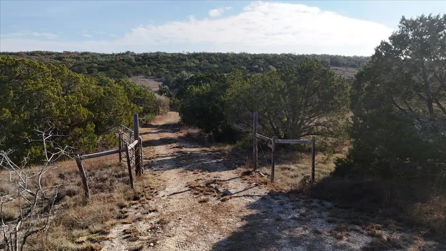 445-455 E Skyline Acres, Wimberley, TX 78676 - Image #3