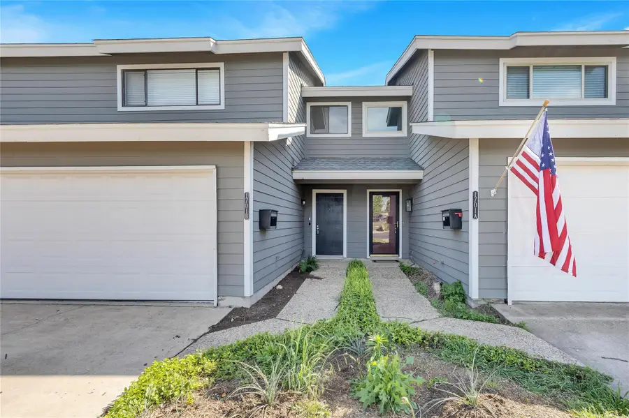 1701 Coronado Hills Dr #B, Austin, TX 78752 - #2