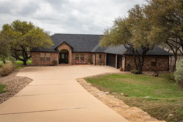 105 Wallace Riddell Dr, Burnet, TX 78611