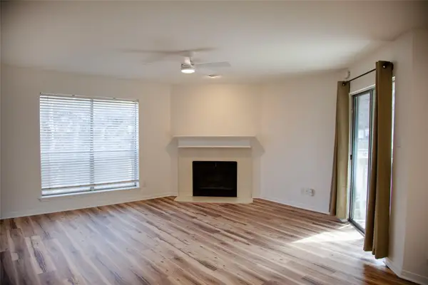 2450 Wickersham Ln #904, Austin, TX 78741