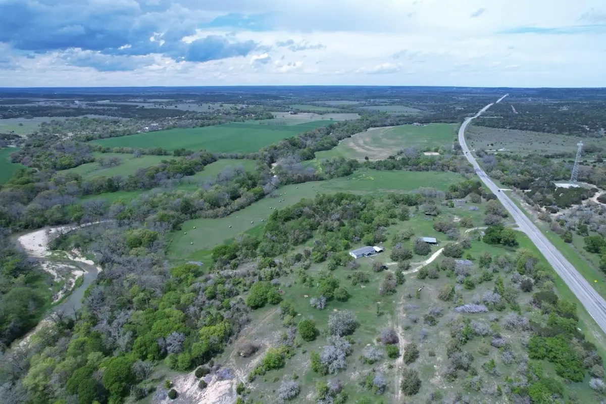 21109 N Us Highway 281, Lampasas, TX 76550 - #1