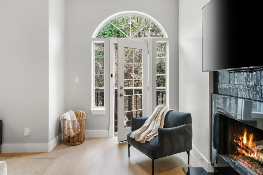 1529 Barton Springs Rd #13, Austin, TX 78704 - #3
