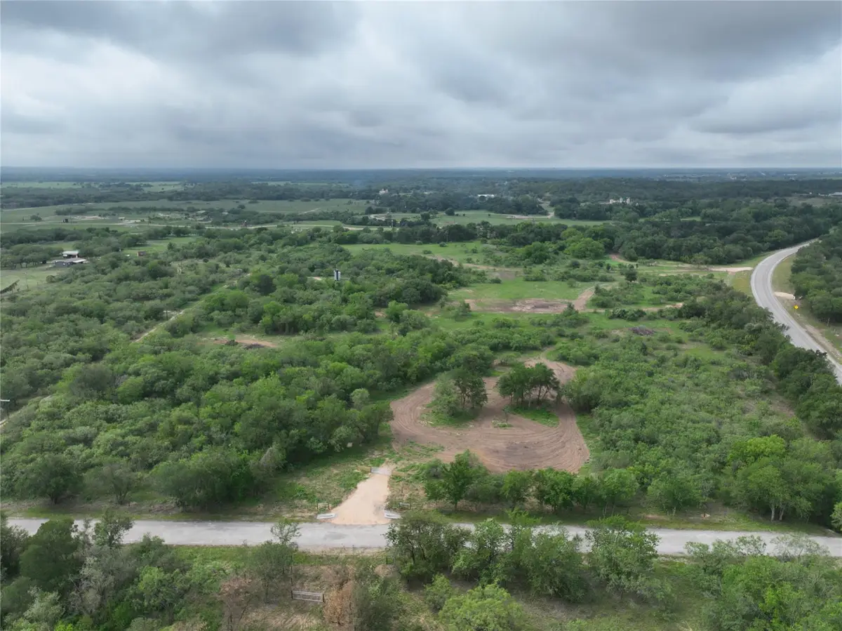 150 Pumper Rd, Luling, TX 78648 - #1