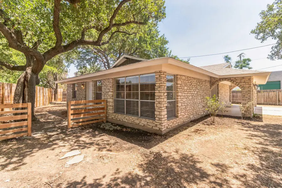 1509 Park Ln, Georgetown, TX 78628 - #3